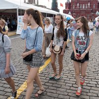 девочки растут быстрее :: Олег Лукьянов