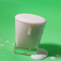 Молочный коктейль в стакане :: Александр Синдерёв