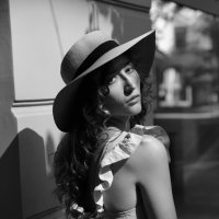 Девушка в шляпе :: Natali Девушка в шляпе :: Natali