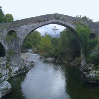 Римский мост в городе Кангас-де-Онис, Астурия, Испания. :: unix (Илья Утропов) Римский мост в городе Кангас-де-Онис, Астурия, Испания. :: unix (Илья Утропов)