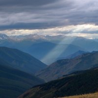 Луч света... :: владимир 