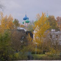 Осенний город :: Сергей Кочнев Осенний город :: Сергей Кочнев