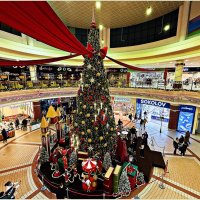 Ёлка в ТЦ Европа. :: Валерия Комова Ёлка в ТЦ Европа. :: Валерия Комова