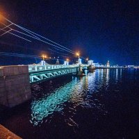 Дворцовый мост :: Олег Загорулько