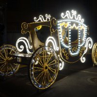 карета без коня, видно готовится к своему году :: zavitok *