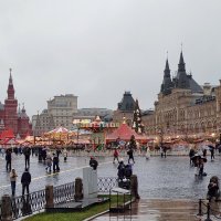 Красная площадь дождливым декабрем :: Александр Чеботарь