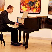 у Вернісажі :: Степан Карачко