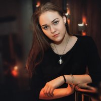 Портрет дувушки :: Лилия .