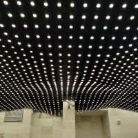 Звездное небо в зимнем городе :: Александр Чеботарь