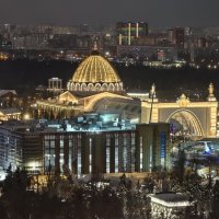 Ночной Космос на ВДНХ :: <<< Наташа >>>