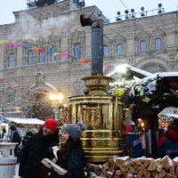 У самовара я и моя Маша... :: Наталья Вязигина