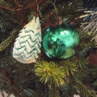 На новогодней ёлке :: Freddy 97