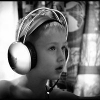 Увлечённый малыш. :: Борис Яковлев