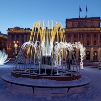 Новогодний Петербург . Зимний сад у Мариинского дворца.(Деревья из гирлянд, световые фонтаны и арки :: Наталья Куликова