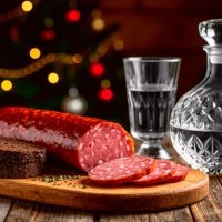 Три кусочечка колбаски :: Юрий Григорьевич Лозовой