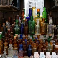 Старинные бутылочки ... :: Алёна Савина