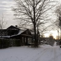 зимние улицы города :: Сергей Кочнев