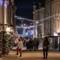 Ночные улицы новогоднего Выборга. :: Bosanat 