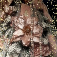 Пусть будет Новый год в мечтах,которые нас окрыляют и каждая мечта -цветок и красоты необычайной! :: Нина Андронова