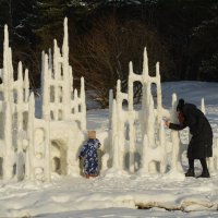 Малыш около ледяного замка :: Aida10 