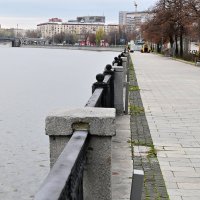 Набережная :: Валерий Пославский