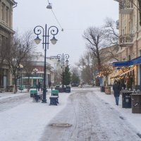 В Крыму  опять зима,улица Пушкина :: Валентин Семчишин