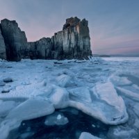 Вечер среди льдов Японского моря :: Дмитрий Шишкин