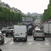 По улицам Парижа. :: Владимир Драгунский