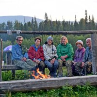 У костра на лавочке. :: ВикТор Быстров У костра на лавочке. :: ВикТор Быстров