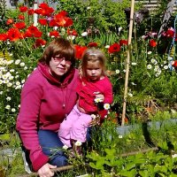 С   МАМОЙ   НА   ДАЧЕ :: Анатолий Малобродский