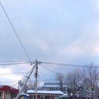 На улице в морозный день - девушка в оранжевой куртке :: Фотогруппа Весна На улице в морозный день - девушка в оранжевой куртке :: Фотогруппа Весна