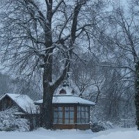 Территория монастыря :: Лидия Бусурина