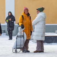 Если встретились две женщины и "зацепились языками", то погода уже значения не имеет. :: Анатолий. Chesnavik.