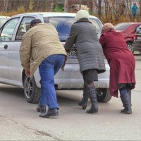 Любишь кататся, ЛЮБИ И САНОЧКИ возить... :: Владимир Чикота Любишь кататся, ЛЮБИ И САНОЧКИ возить... :: Владимир Чикота