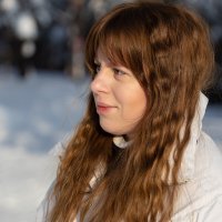 Зимний портрет молодой девушки :: Александр Синдерёв Зимний портрет молодой девушки :: Александр Синдерёв