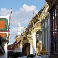 Территория храма Ват Пхра Кео (Храм Изумрудного Будды) :: Иван Литвинов