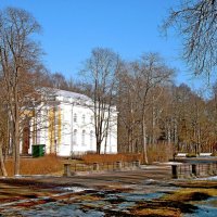 Ораниенбаум, павильон "Каменное зало" :: VasiLina *