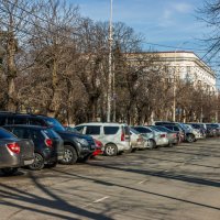 «Автомобили, автомобили буквально всё заполонили» :: Игорь Сикорский