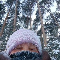 Автопортрет :: Любовь Сахарова