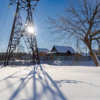 Солнце в опоре электропередач :: Александр Синдерёв