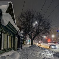Окутан снегом старый дом :: Сергей Шатохин 