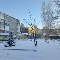 На окраине города :: Любовь Сахарова