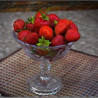 КЛУБНИКА. :: Александр Дмитриев КЛУБНИКА. :: Александр Дмитриев