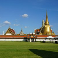 Вид на храм Изумрудного Будды :: Иван Литвинов