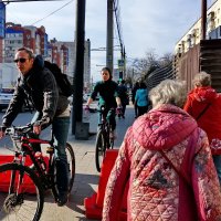 Городская суета... :: Николай Саржанов