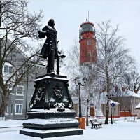 Балтийск. Памятник Петру Первому. Балтийский маяк. :: Валерия Комова Балтийск. Памятник Петру Первому. Балтийский маяк. :: Валерия Комова