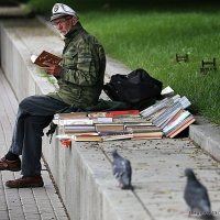 книжные развалы :: Олег Лукьянов