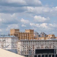 Крыши и небо :: Олег Дорошенко