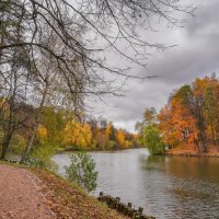 Октябрь в Царицыно... :: Владимир Жданов