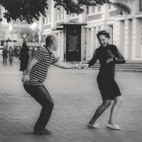 Уличный твист (чб) :: Сергей Царёв